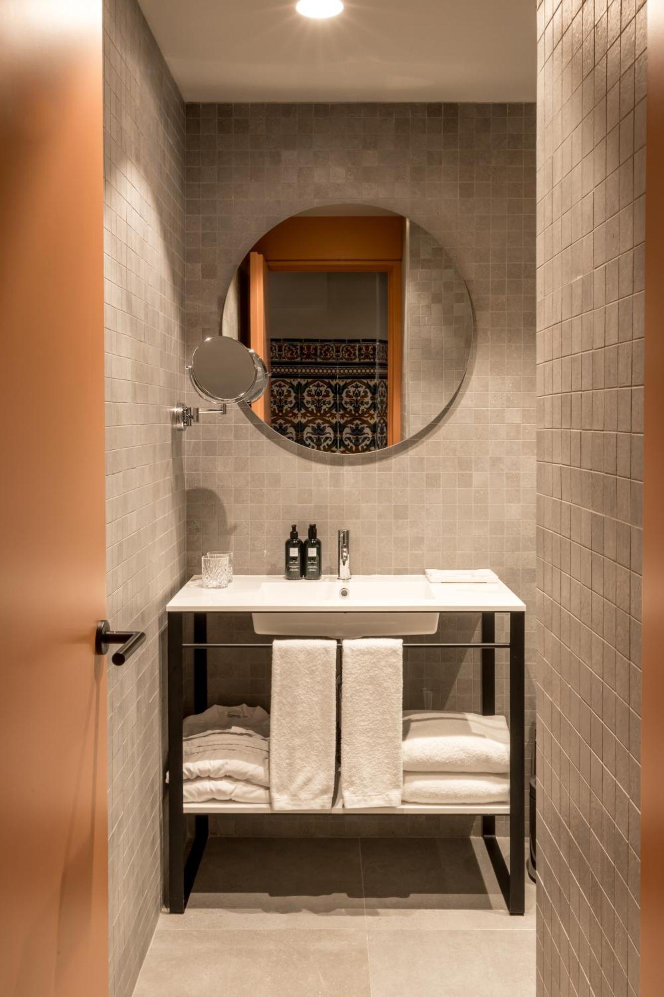Mercer Residences Apartahotel